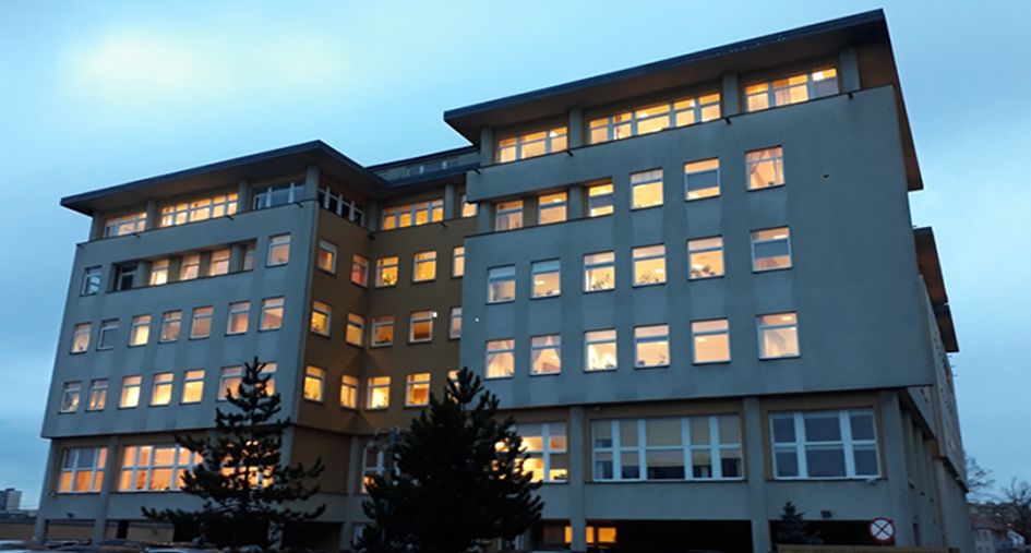 Budynek przy ul. Kolberga 2a – widok od zachodu, (fot. PM, 2021 r.)